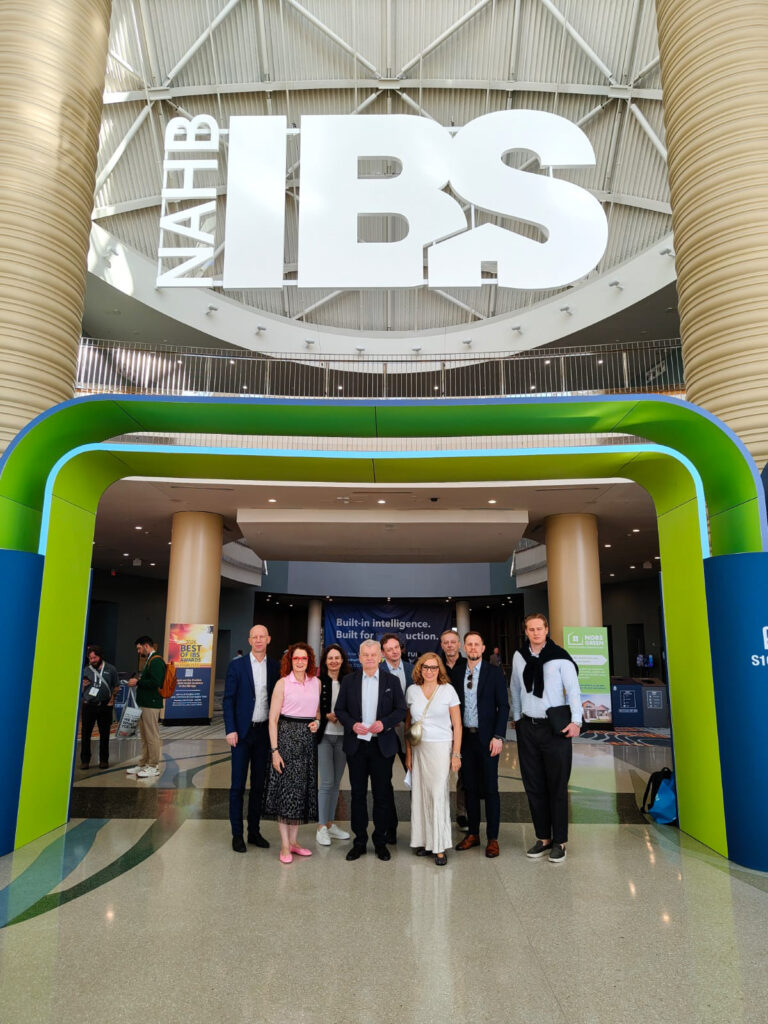 drzwi drewniane CAL w USA na targach IBS